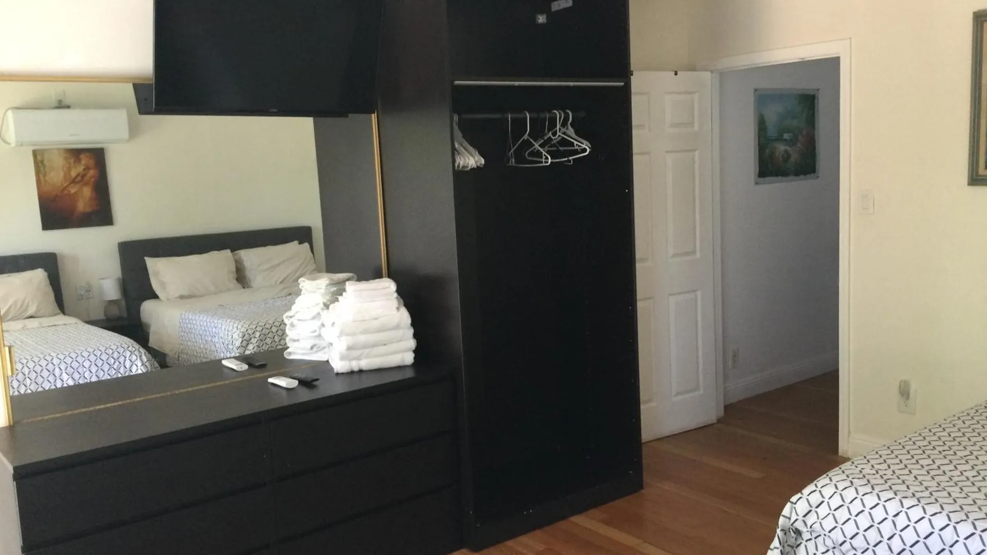 Guest house The Village Los Angeles